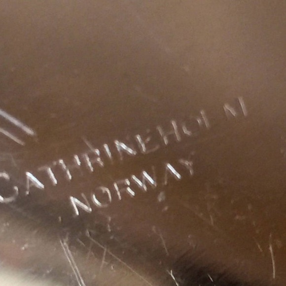 Cathrineholm Enamel on Stainless Steel Plate Red - Picture 4 of 5